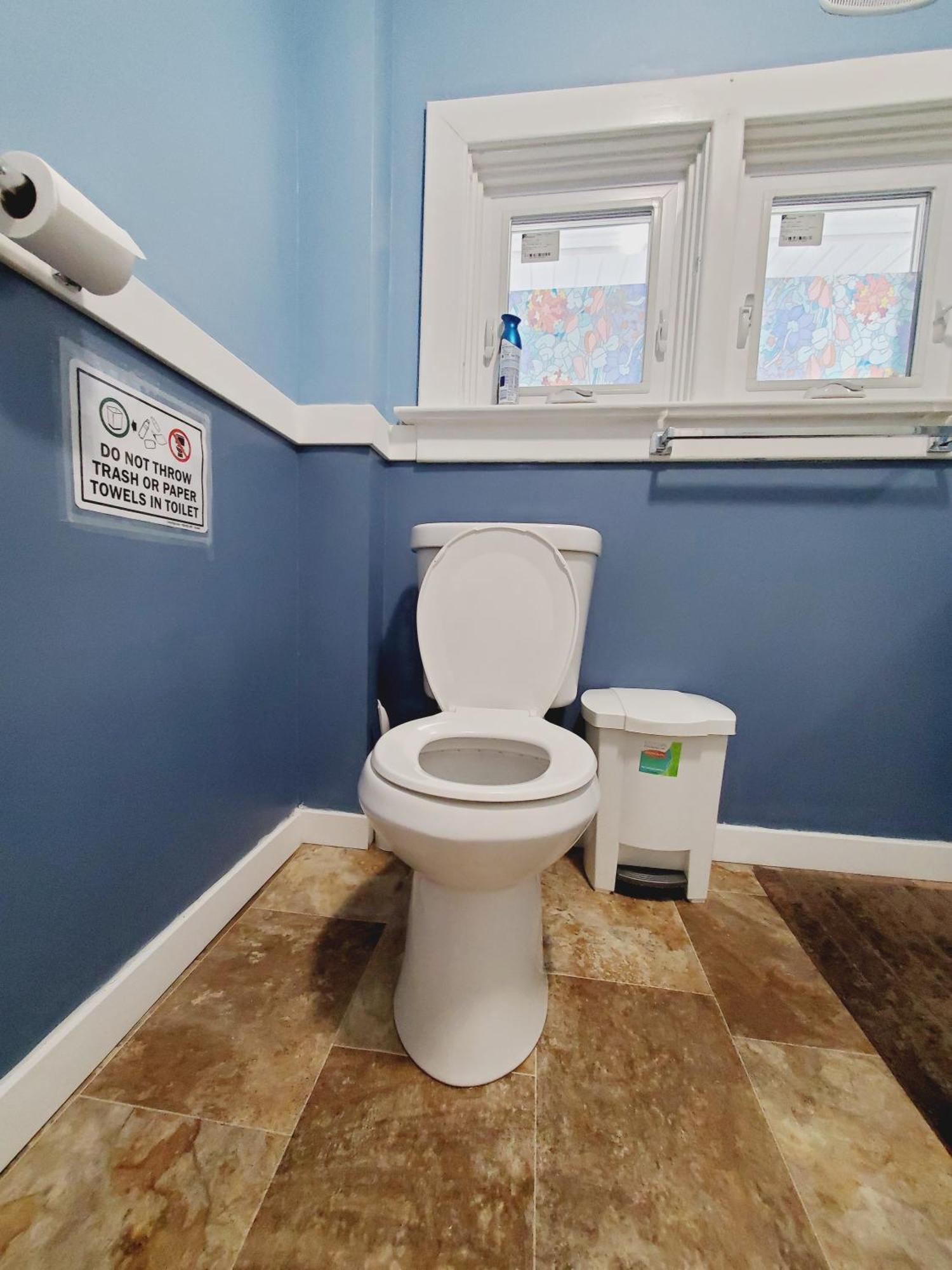 Merj'S Guest House In Wolesly Winnipeg Ngoại thất bức ảnh