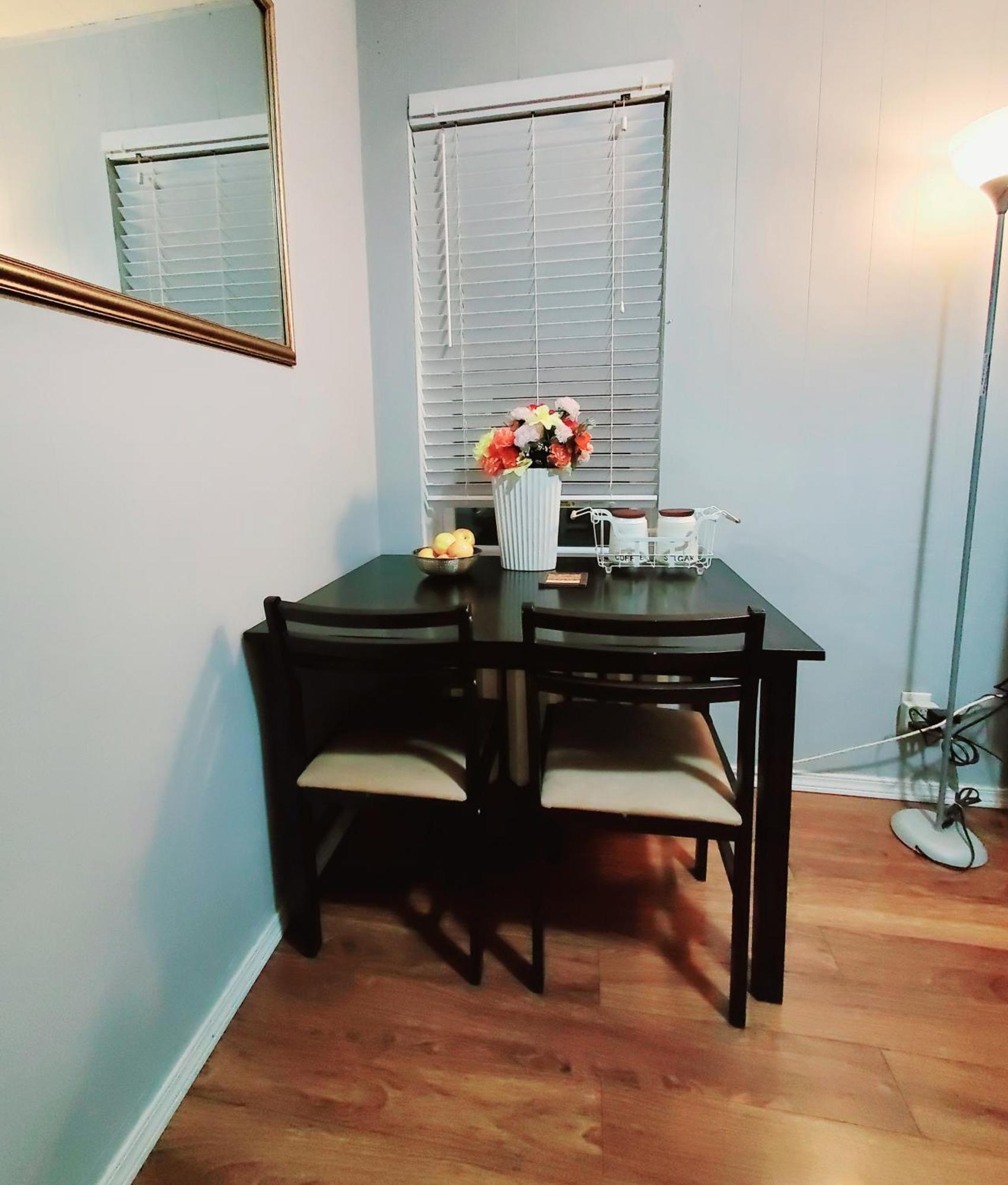 Merj'S Guest House In Wolesly Winnipeg Phòng bức ảnh