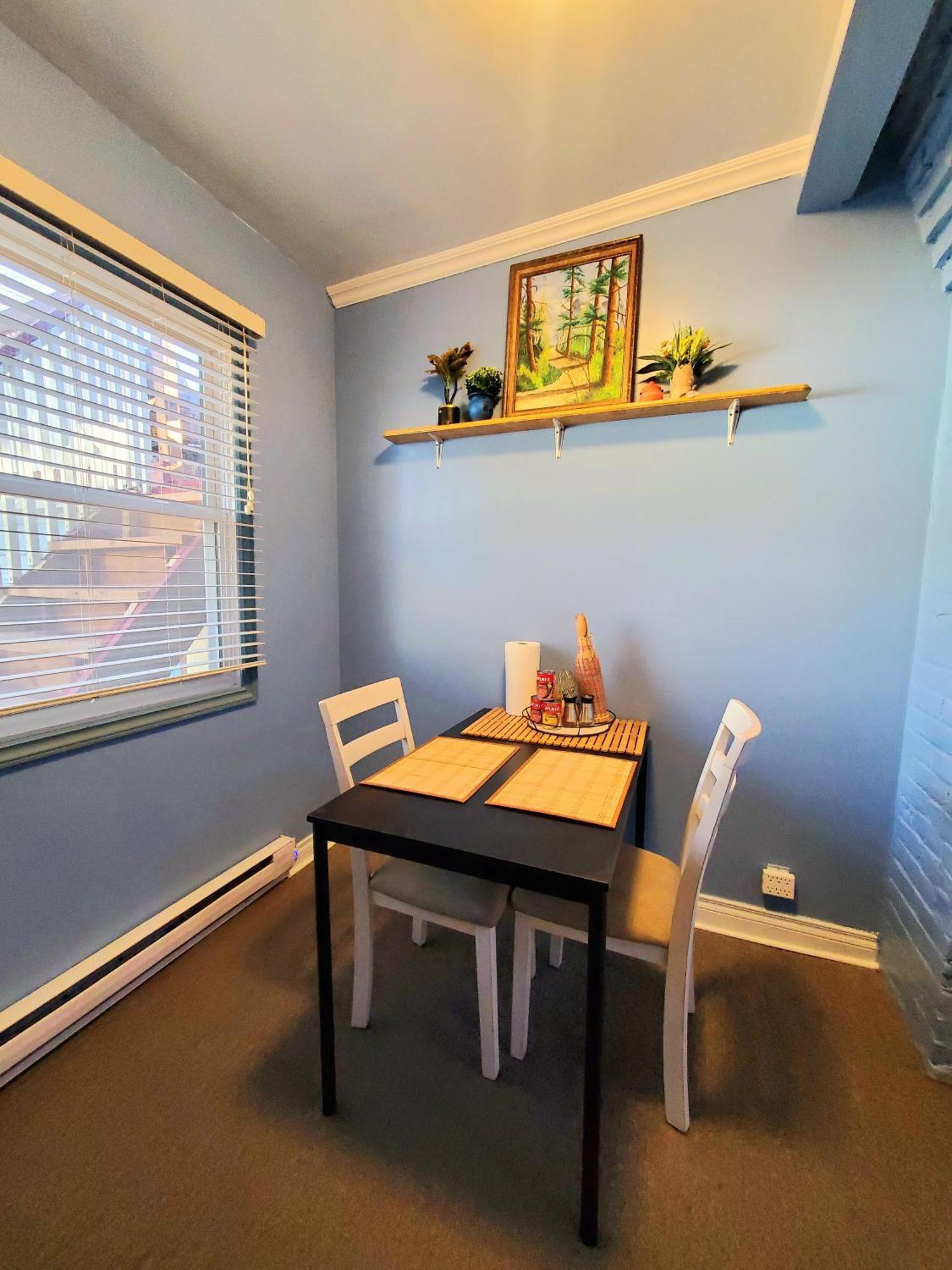 Merj'S Guest House In Wolesly Winnipeg Ngoại thất bức ảnh