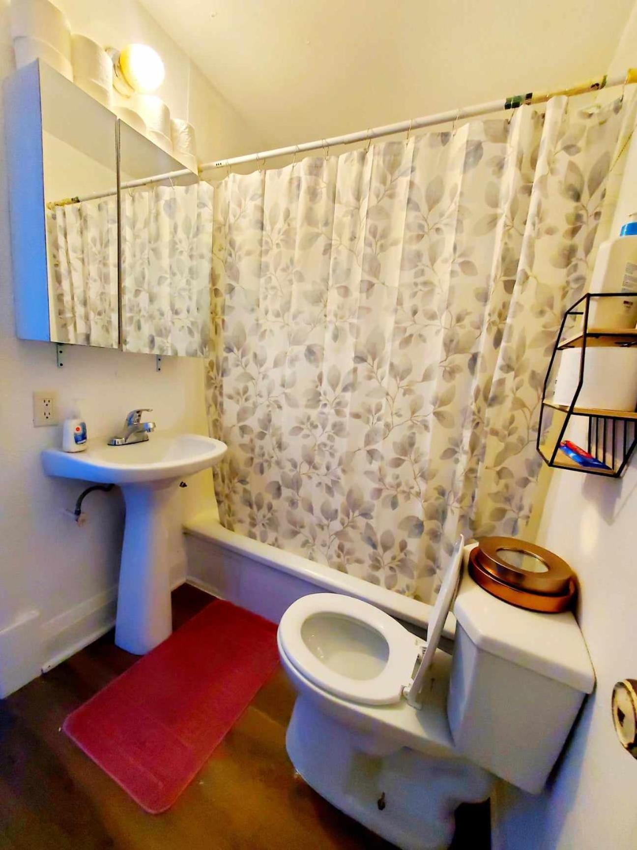 Merj'S Guest House In Wolesly Winnipeg Ngoại thất bức ảnh