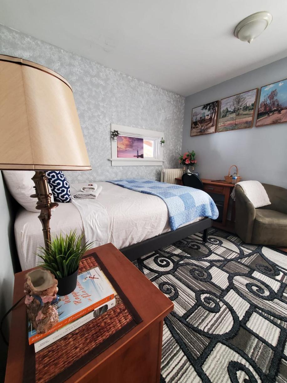 Merj'S Guest House In Wolesly Winnipeg Ngoại thất bức ảnh